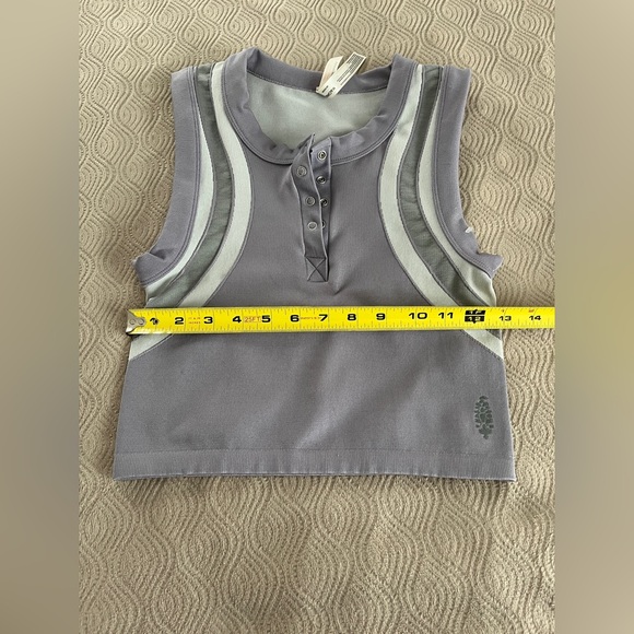 🆕 free People Movement top in lavender and gray size medium /large - Picture 9 of 12